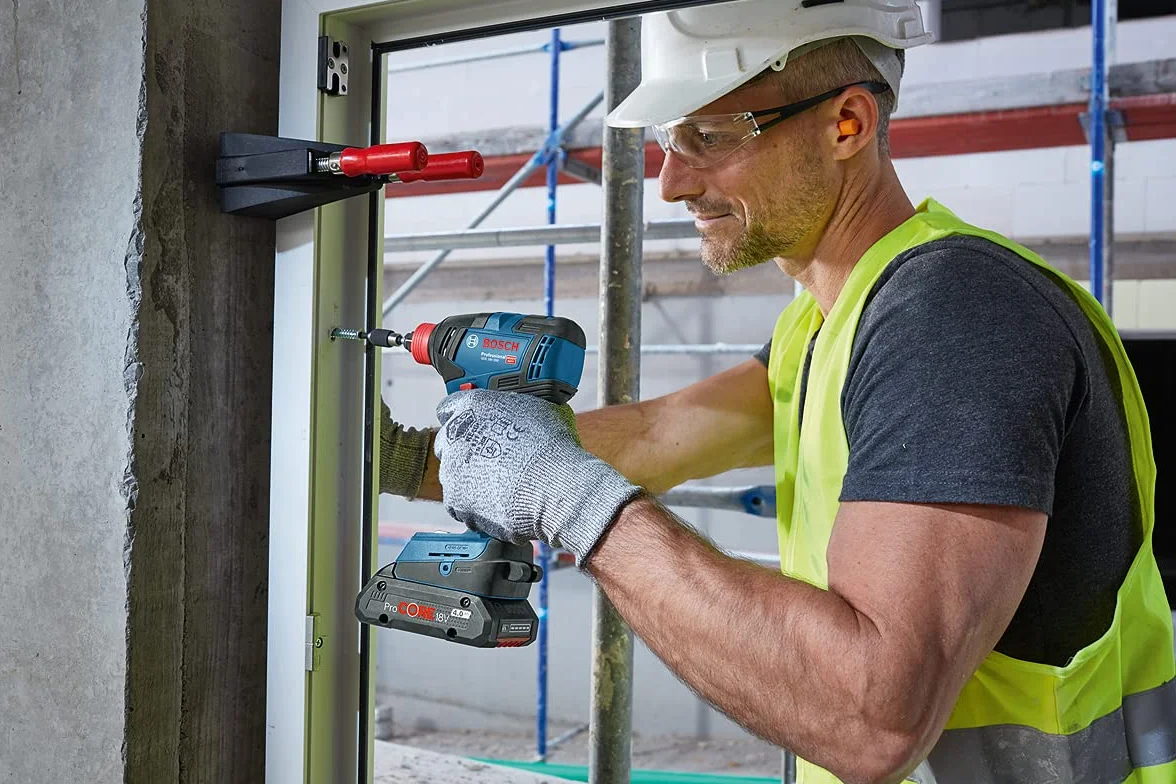Bosch Professional 18V System atornillador de impacto a batería GDX 18V-200 (par de apriete máx. 200 Nm, sin batería/cargador)